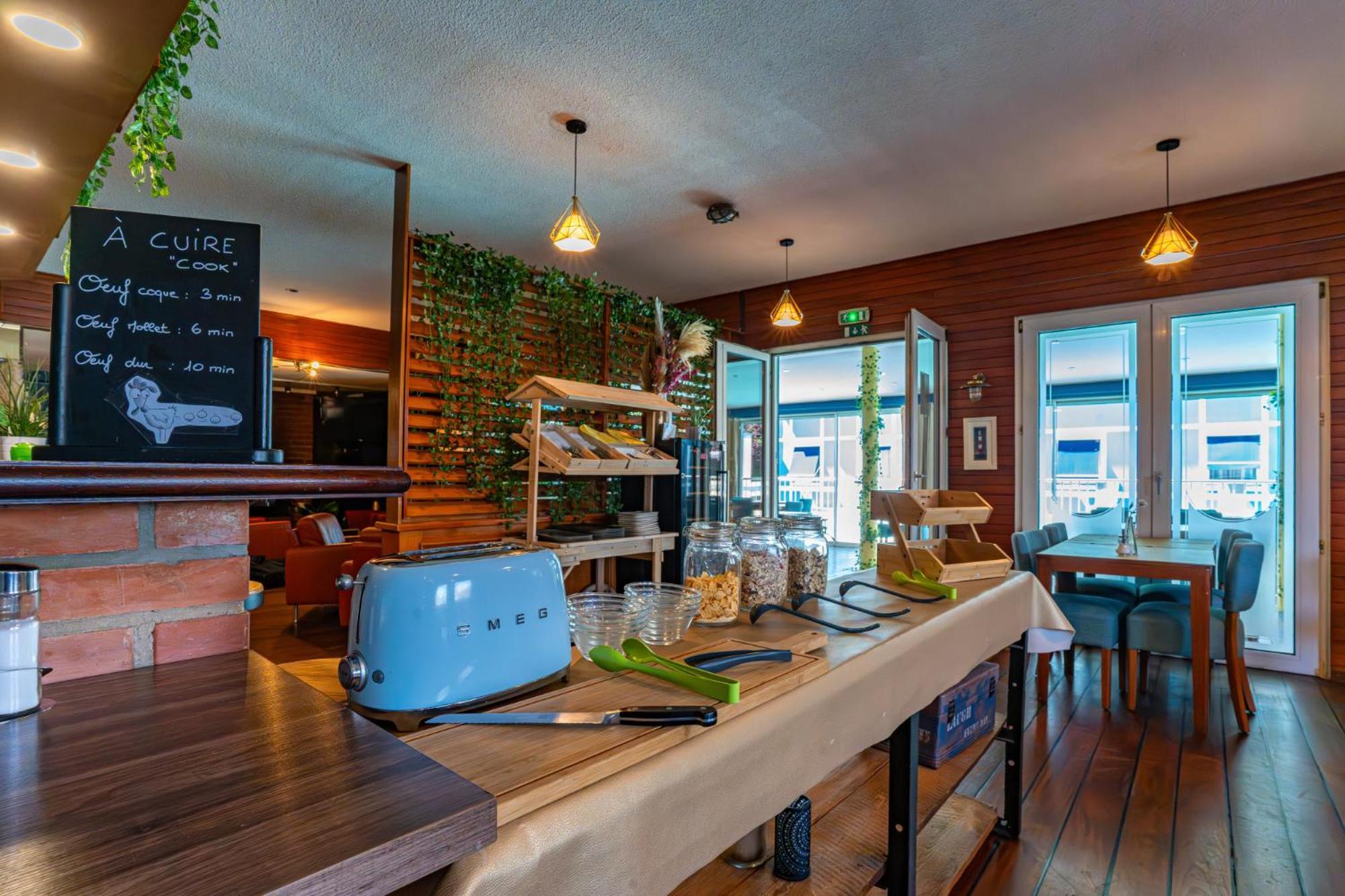 Hotel Restaurant Argos, Strasbourg Nord フェンデンハイム エクステリア 写真