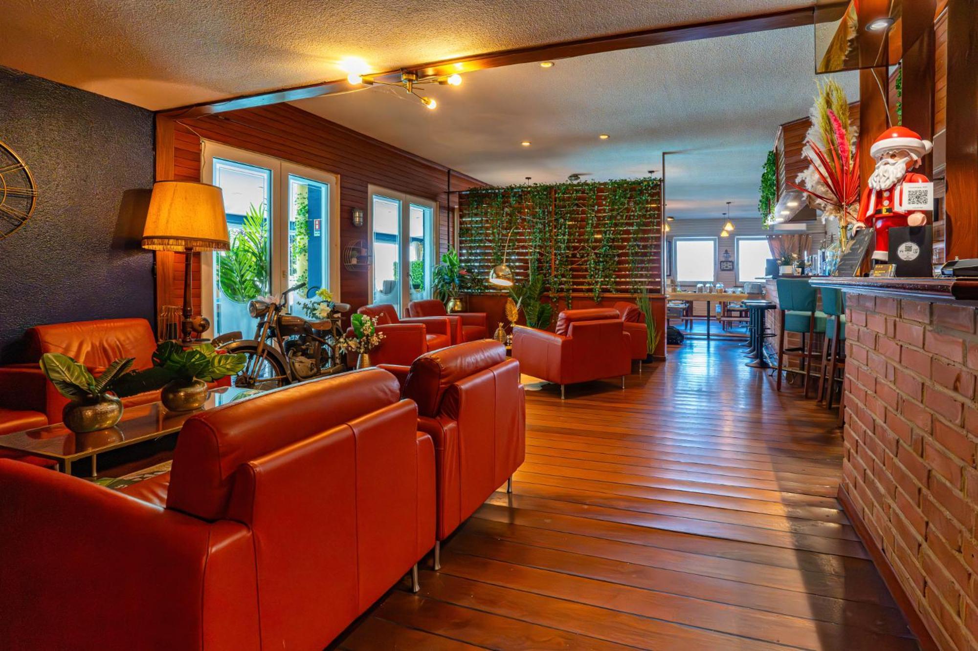 Hotel Restaurant Argos, Strasbourg Nord フェンデンハイム エクステリア 写真